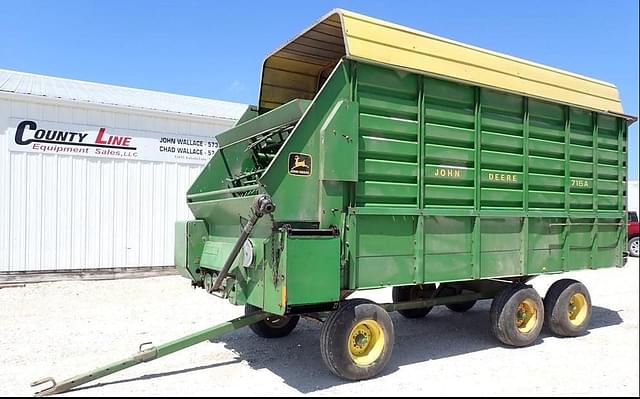 Image of John Deere 716A equipment image 1