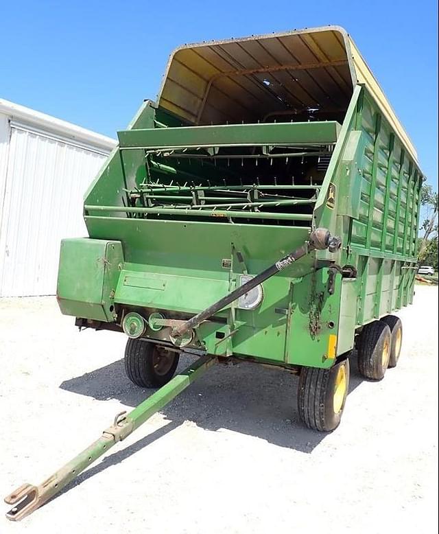 Image of John Deere 716A equipment image 3