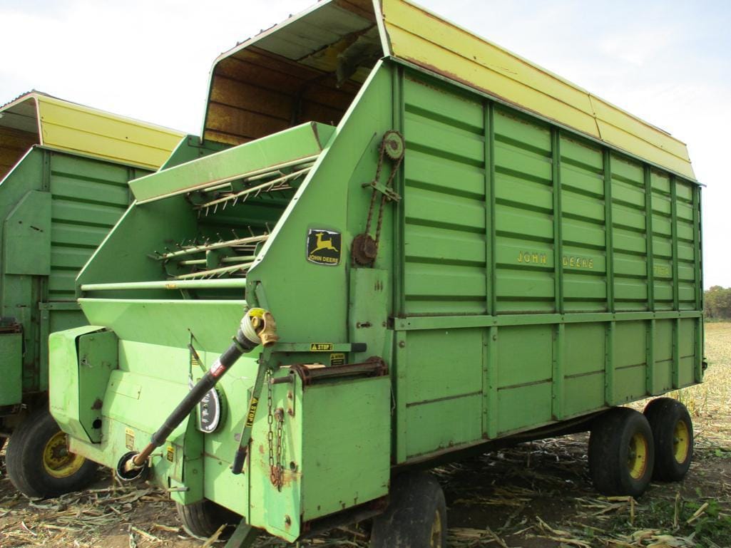 Main image John Deere 716A