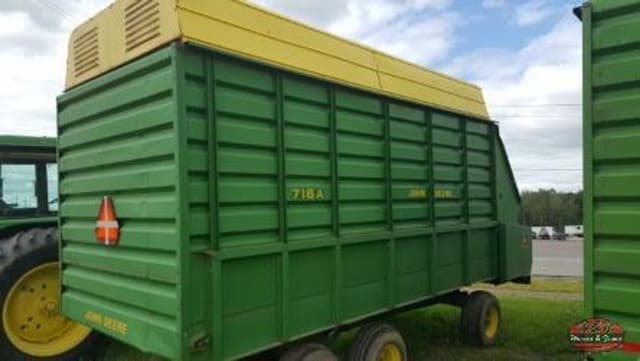 Image of John Deere 716A equipment image 2