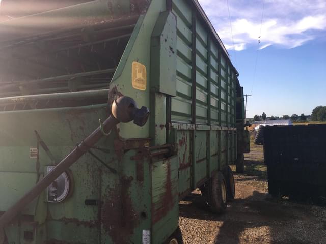 Image of John Deere 716A equipment image 1