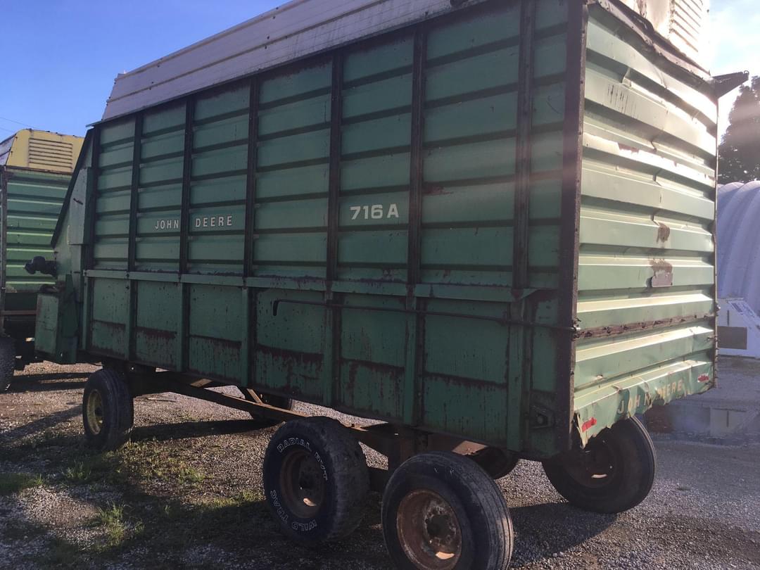 Image of John Deere 716A Image 1