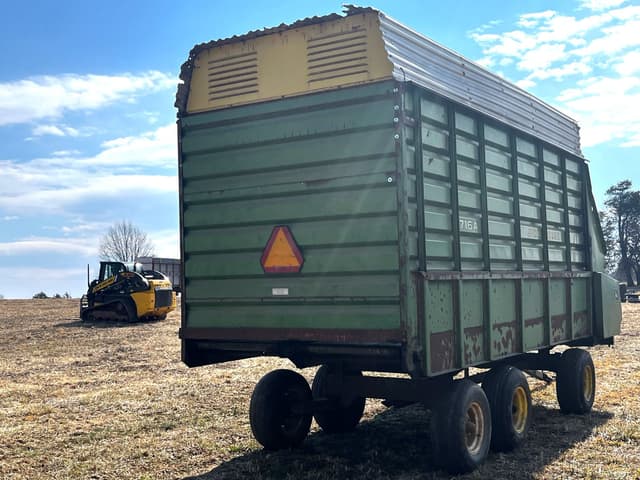 Image of John Deere 716A equipment image 3