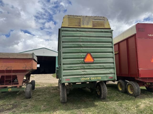 Image of John Deere 716A equipment image 2