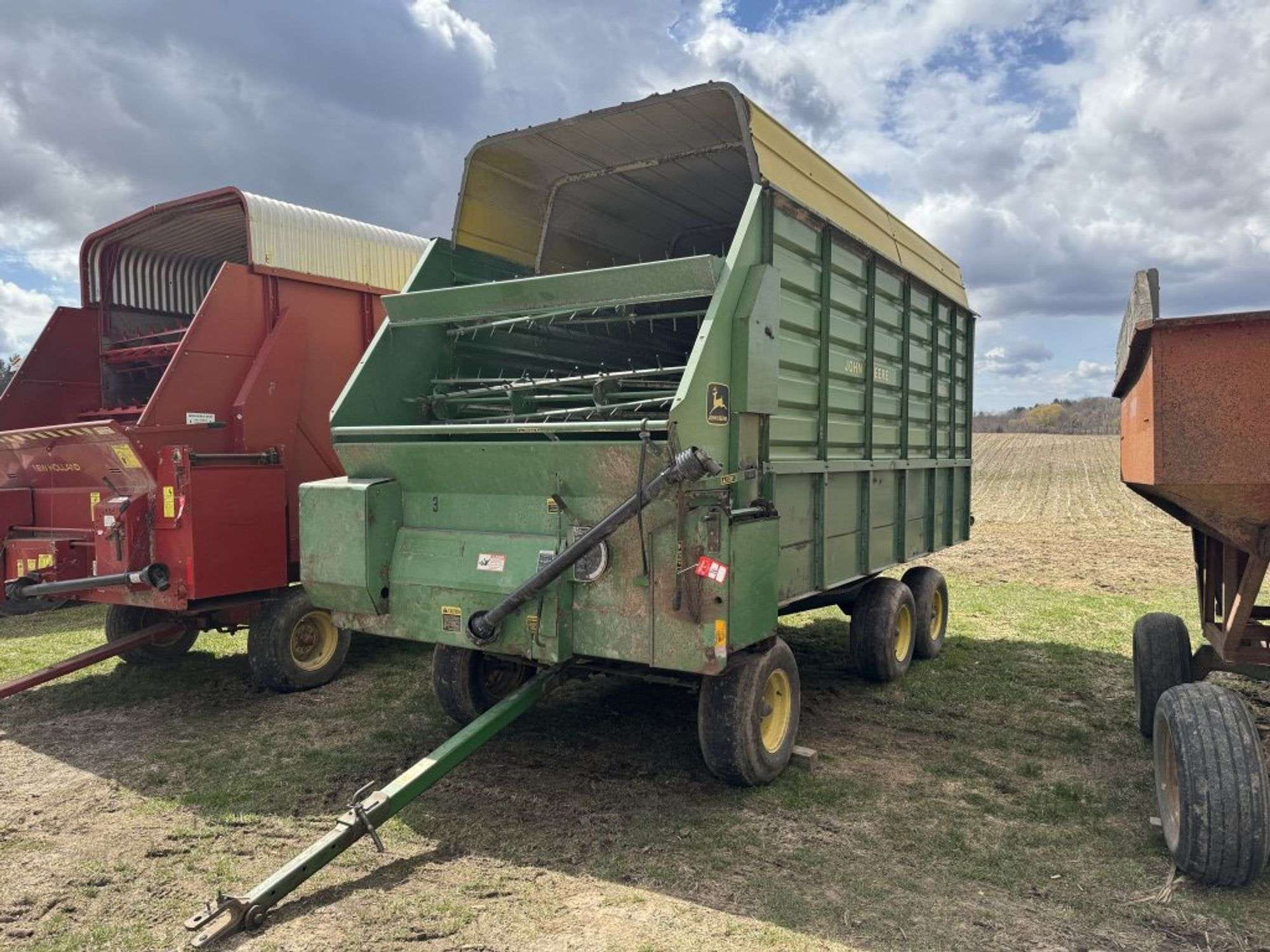 John Deere 716A Equipment Image0