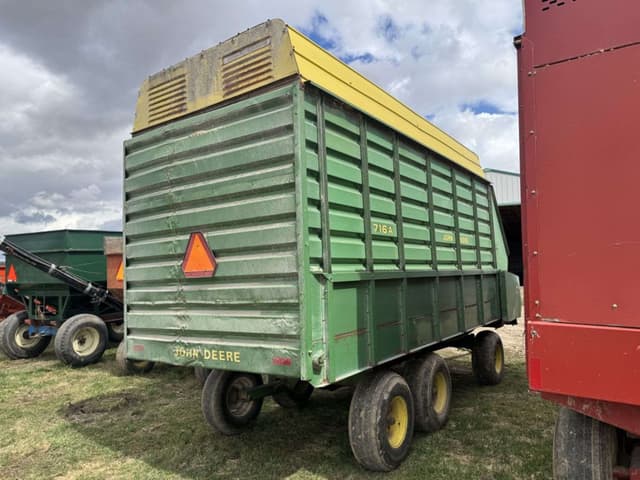 Image of John Deere 716A equipment image 3