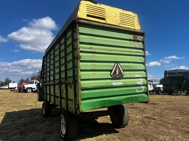 Image of John Deere 716A equipment image 4