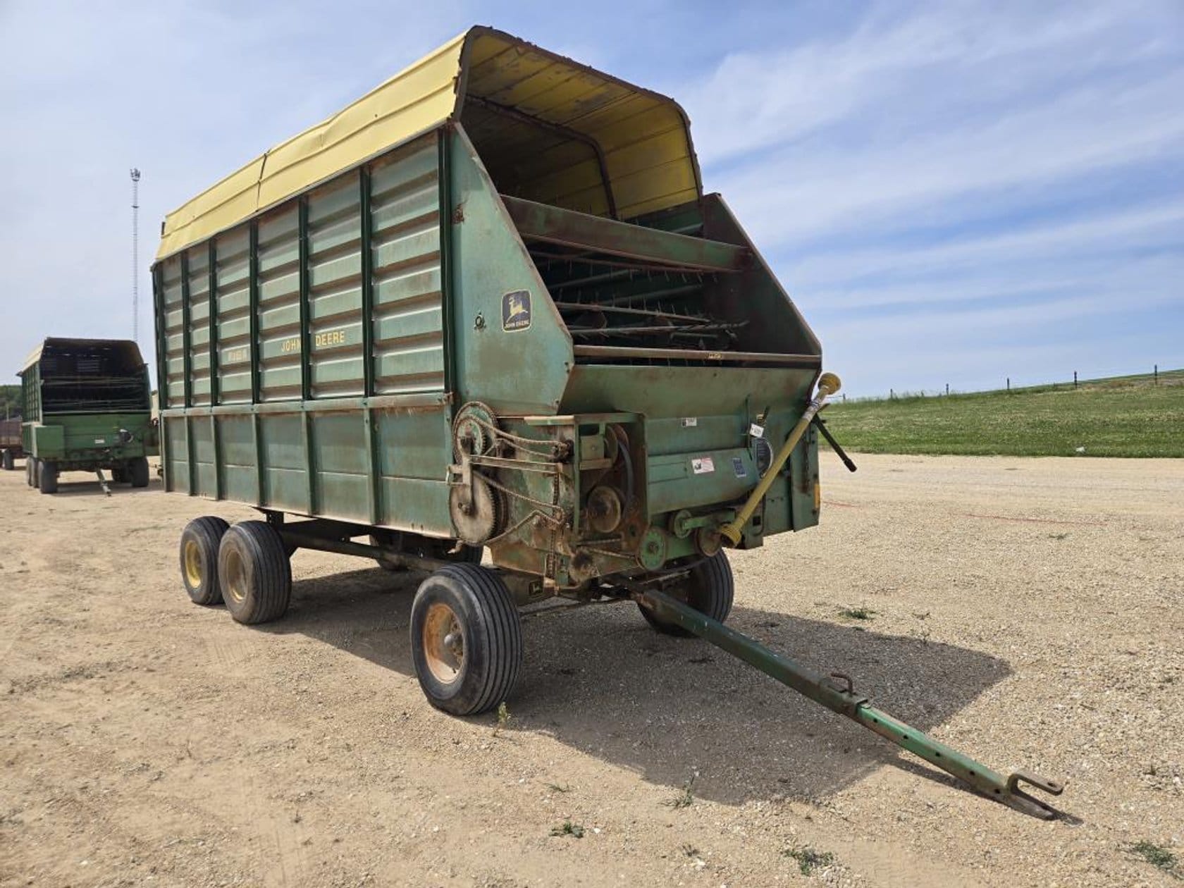John Deere 716A Equipment Image0