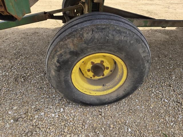 Image of John Deere 716A equipment image 4