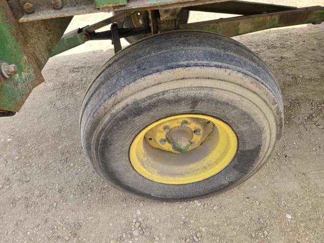 Image of John Deere 716A equipment image 4
