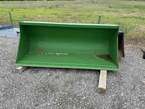 Image of John Deere Bucket equipment image 2
