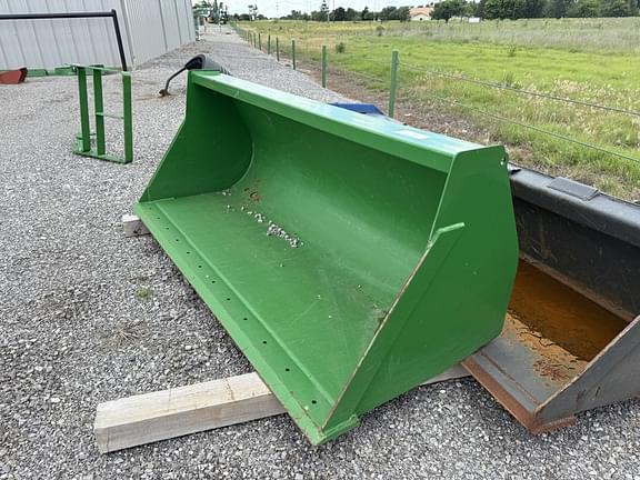 Image of John Deere Bucket Primary image