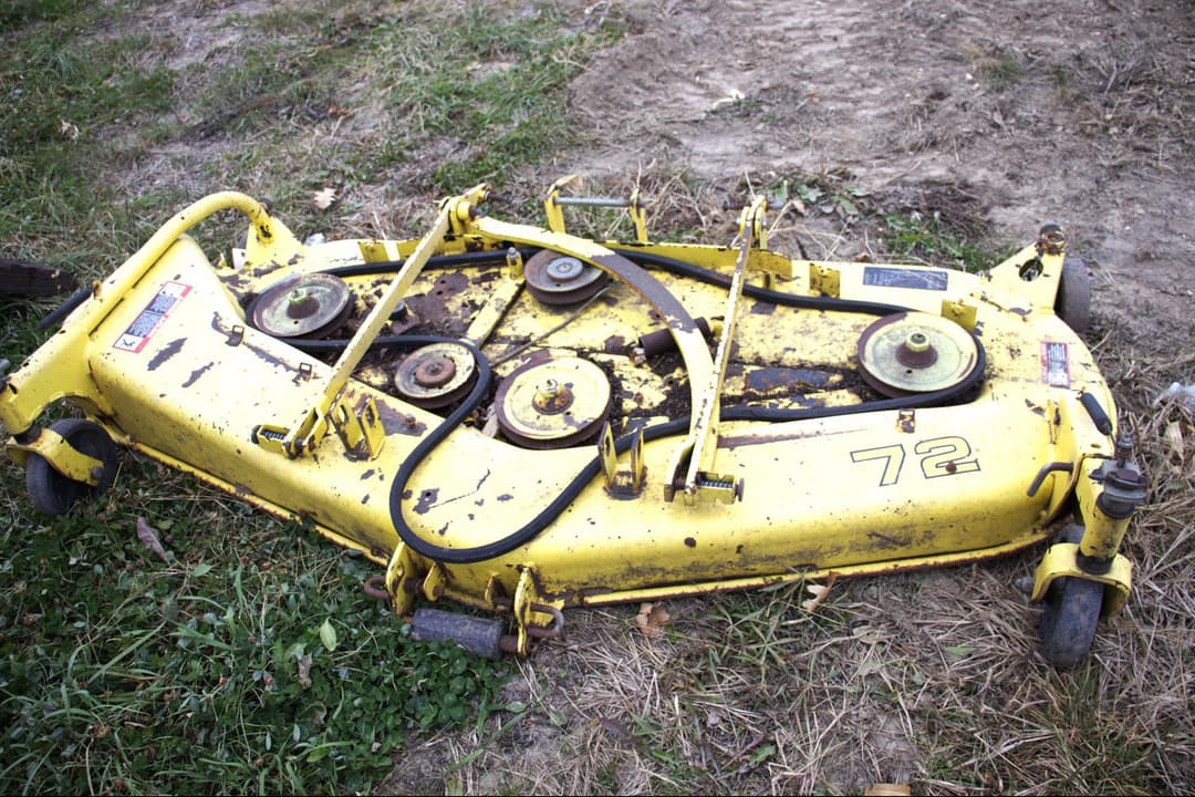 Image of John Deere 72" Mower Deck Image 0