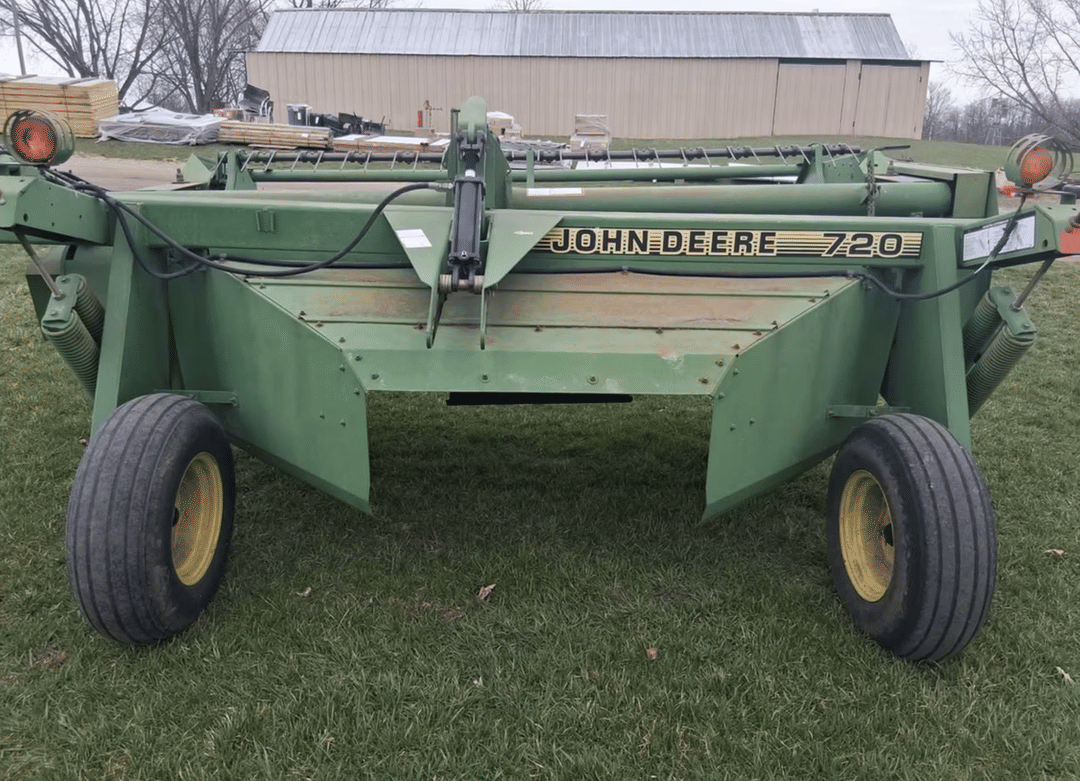 Image of John Deere 720 Image 1