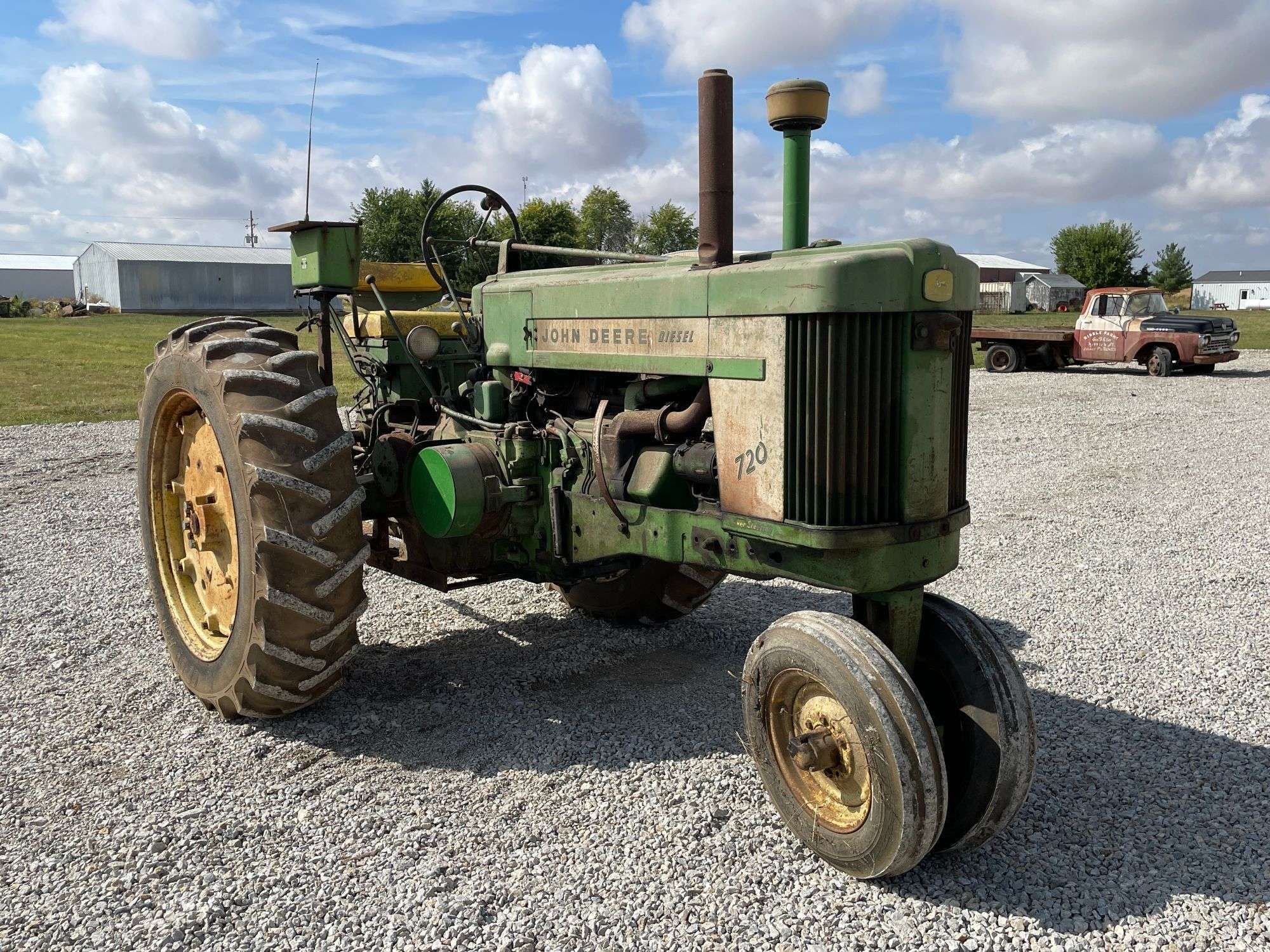 John Deere 720 Equipment Image0