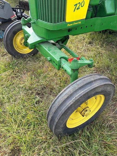 Image of John Deere 720 equipment image 1