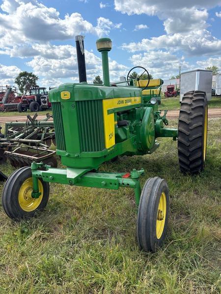 Image of John Deere 720 Primary image