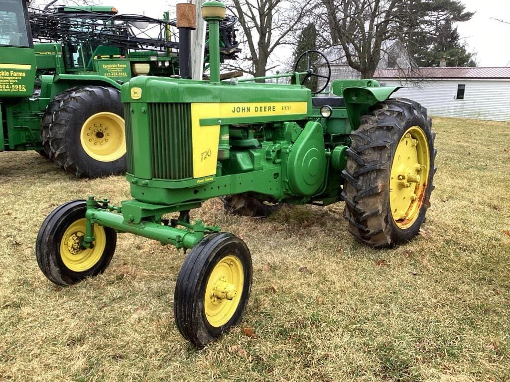Main image John Deere 720