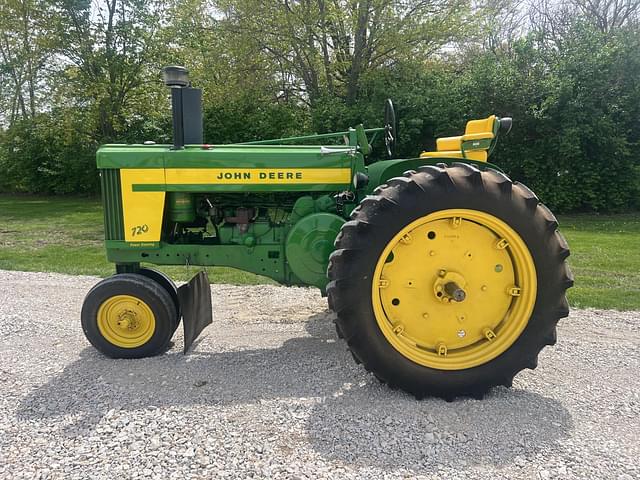 Image of John Deere 720 equipment image 1