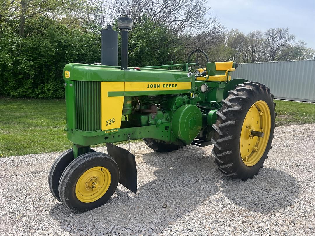 Image of John Deere 720 Primary image