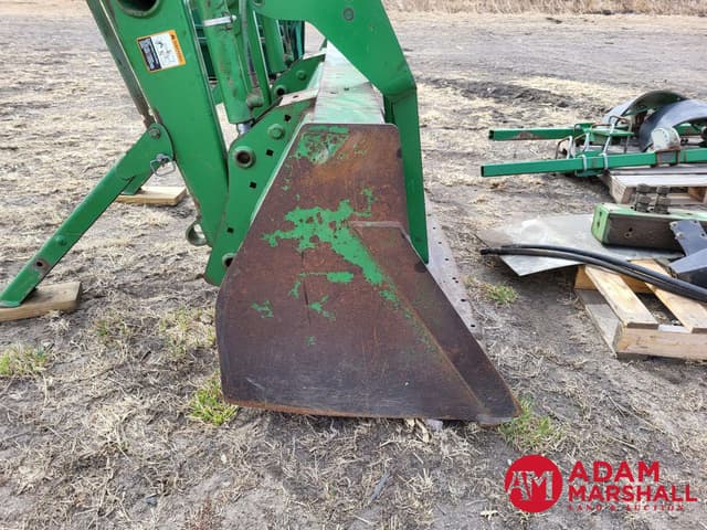 Image of John Deere 720 equipment image 4