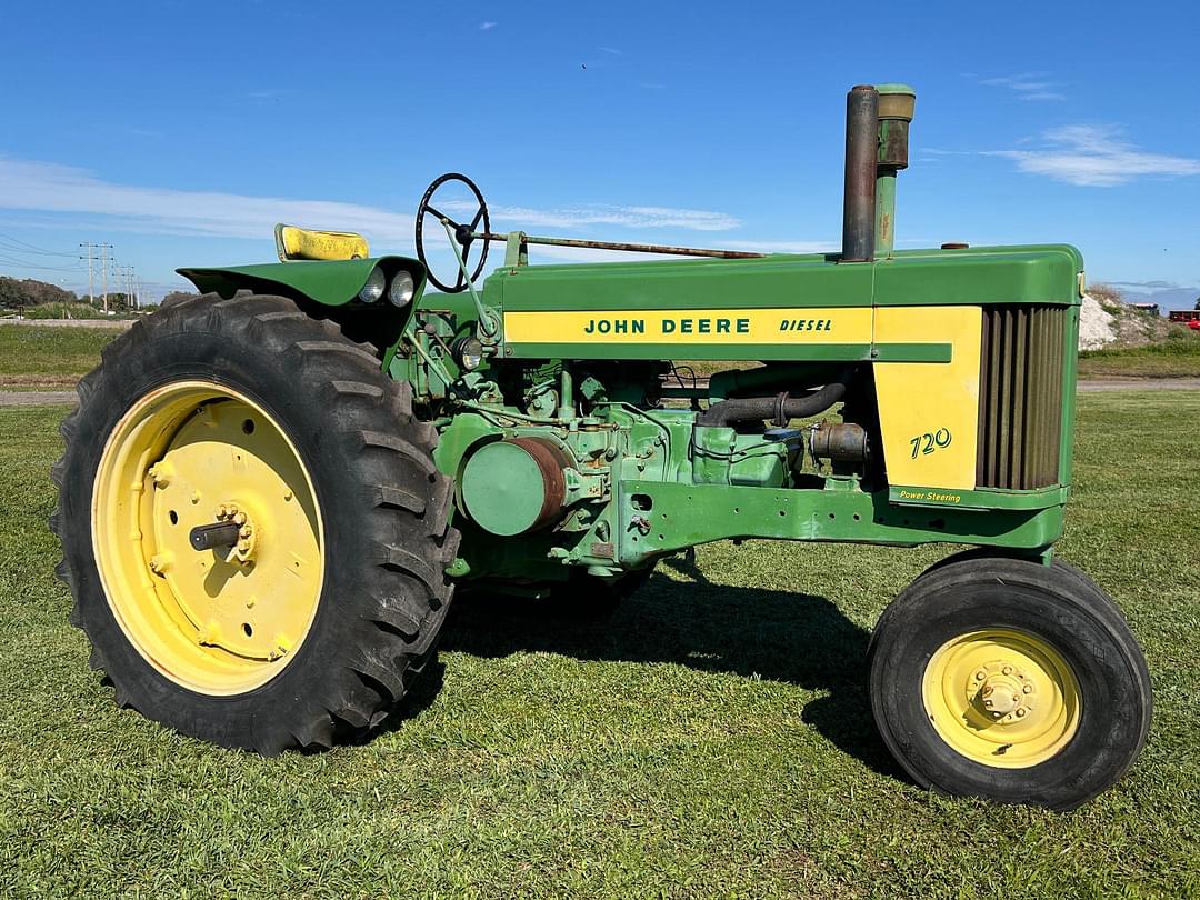 Image of John Deere 720 Primary image