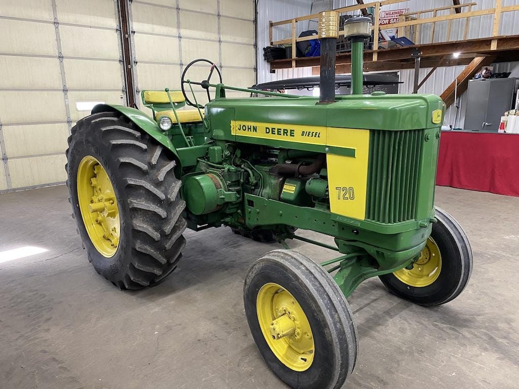 Main image John Deere 720