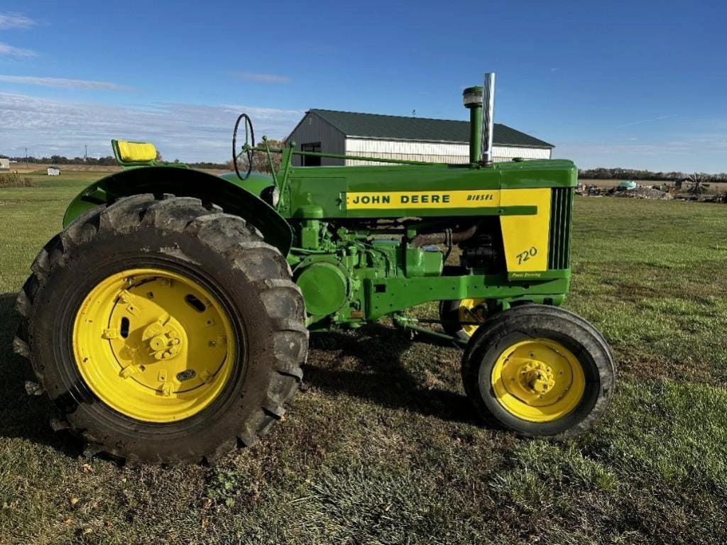 Main image John Deere 720