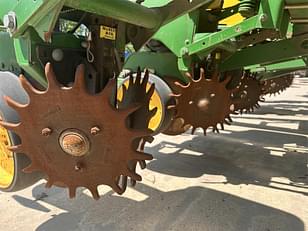 Main image John Deere 7200 17