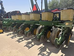 Main image John Deere 7200 7