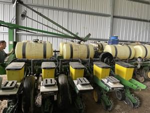 John Deere 7200 Image