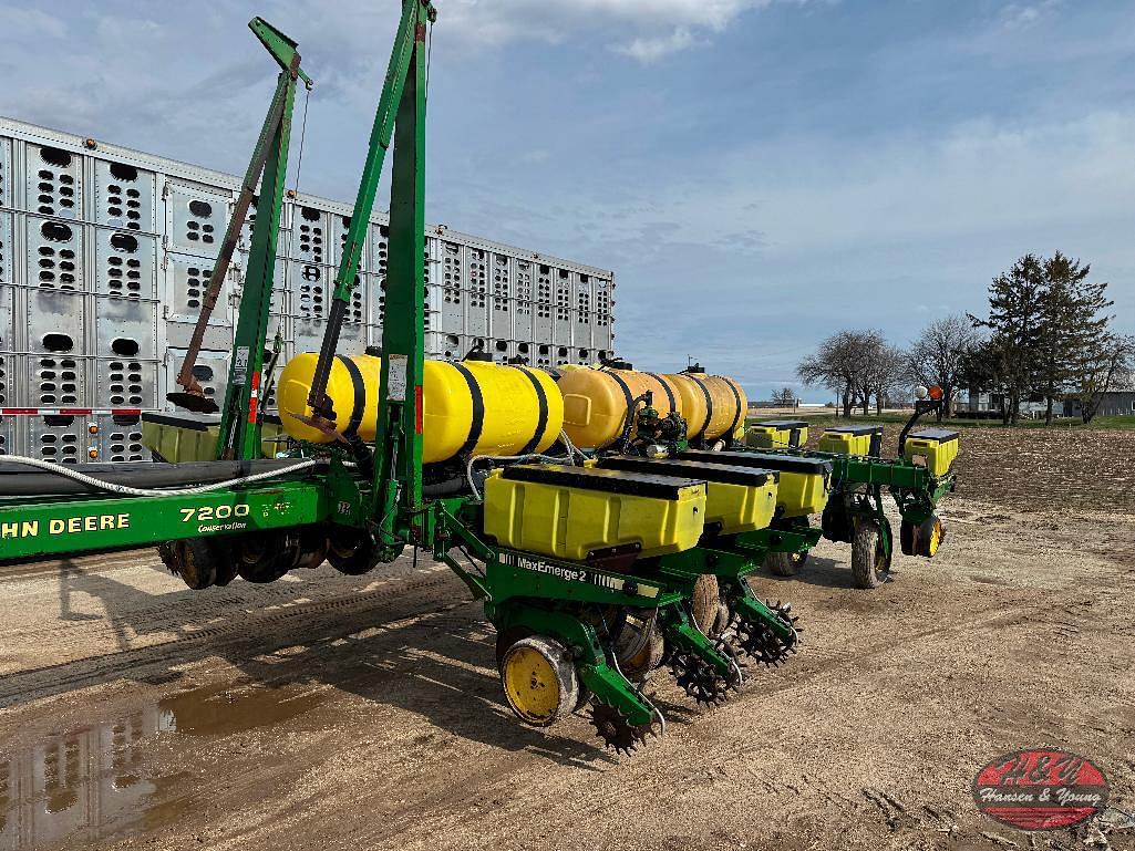Image of John Deere 7200 Primary image