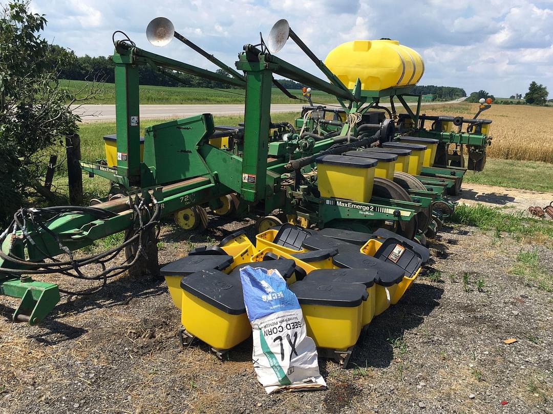 Image of John Deere 7200 Primary image