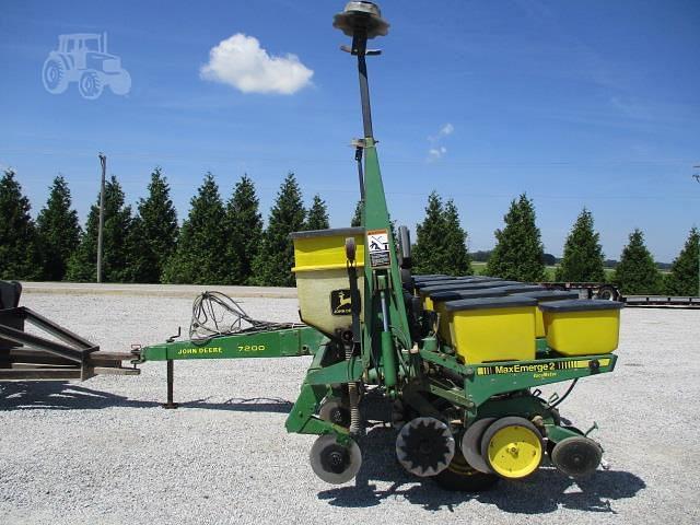 Image of John Deere 7200 equipment image 2