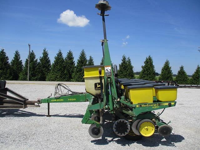 Image of John Deere 7200 equipment image 2