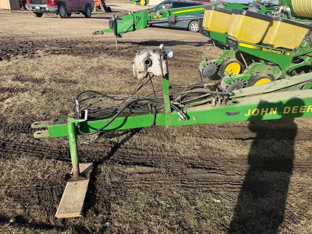 Image of John Deere 7200 equipment image 4