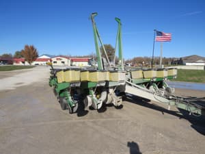 John Deere 7200 Image