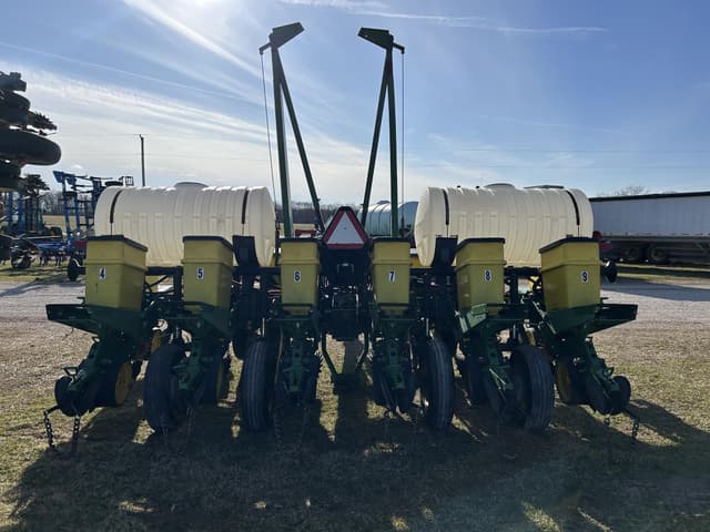 Image of John Deere 7200 equipment image 4