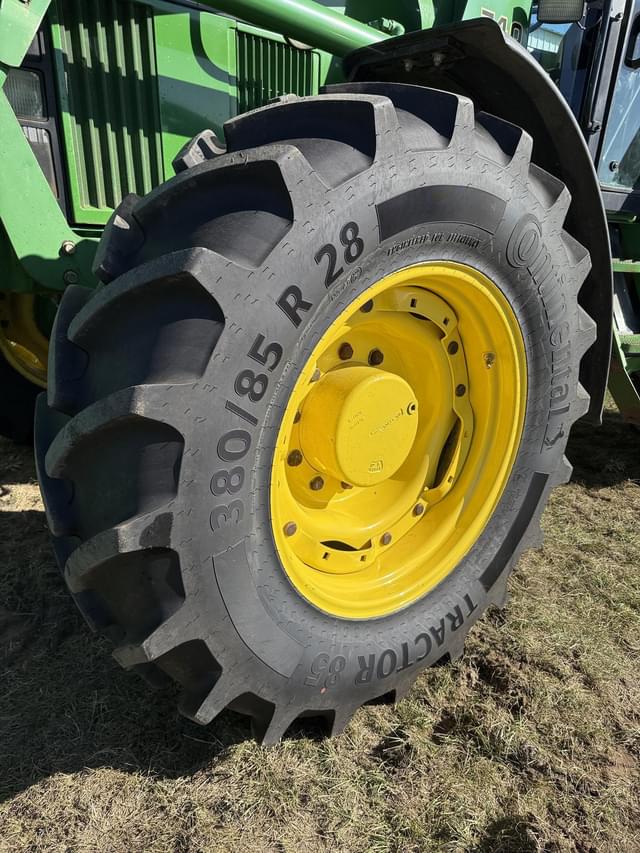 Image of John Deere 7200 equipment image 2