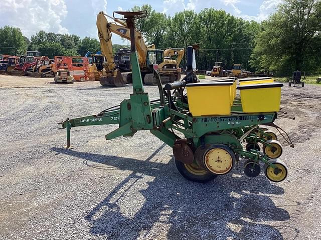 Image of John Deere 7200 equipment image 3
