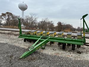 John Deere 7200 Image