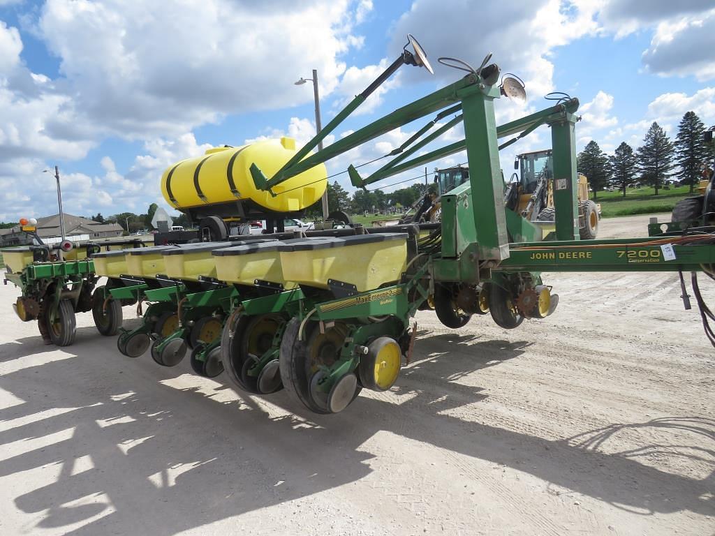 Image of John Deere 7200 Primary image