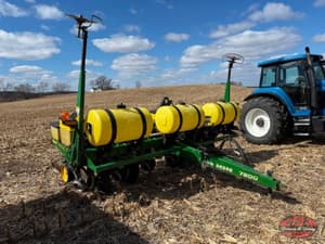 John Deere 7200 Image