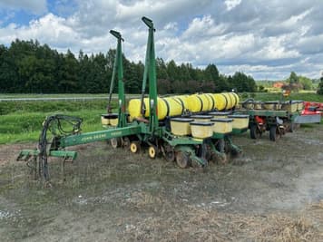 Main image John Deere 7200