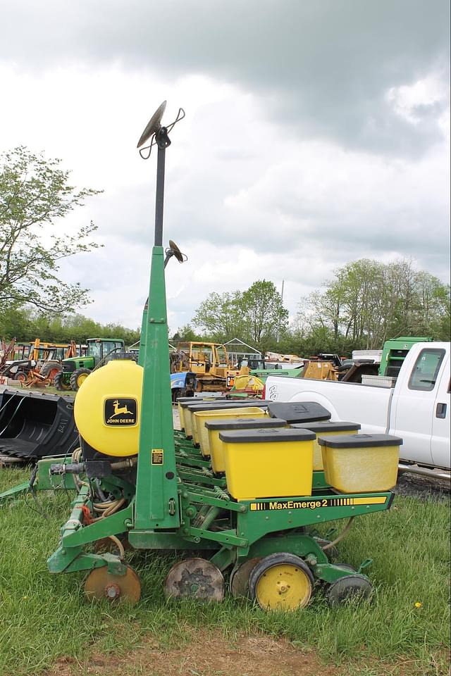 Image of John Deere 7200 equipment image 4
