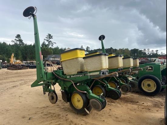 Image of John Deere 7200 equipment image 3