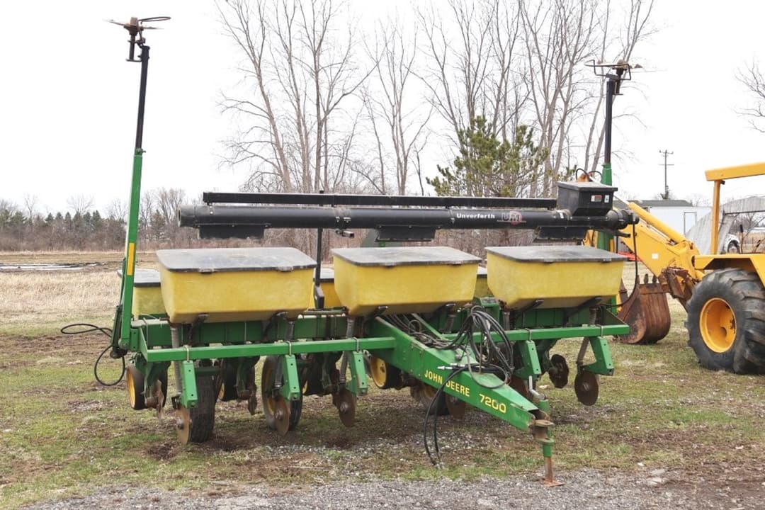 Image of John Deere 7200 Primary image