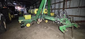 John Deere 7200 Image