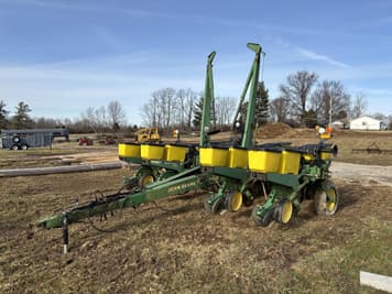 Main image John Deere 7200