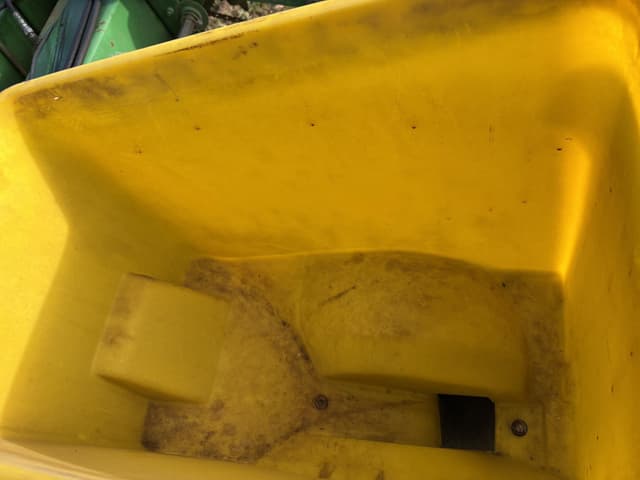 Image of John Deere 7200 equipment image 3